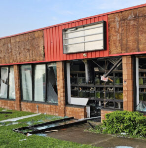 Unabhängige Zoohandelsgruppe NexPet unterstützt Besitzer eines von einem Tornado zerstörten Tiergeschäfts in Michigan.